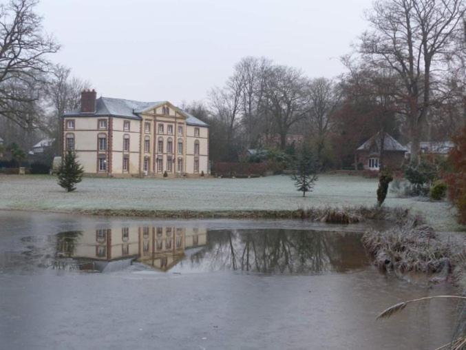 Chambre Le Notre Le Domaine Des Jardins De Bracquetuit Exterior foto